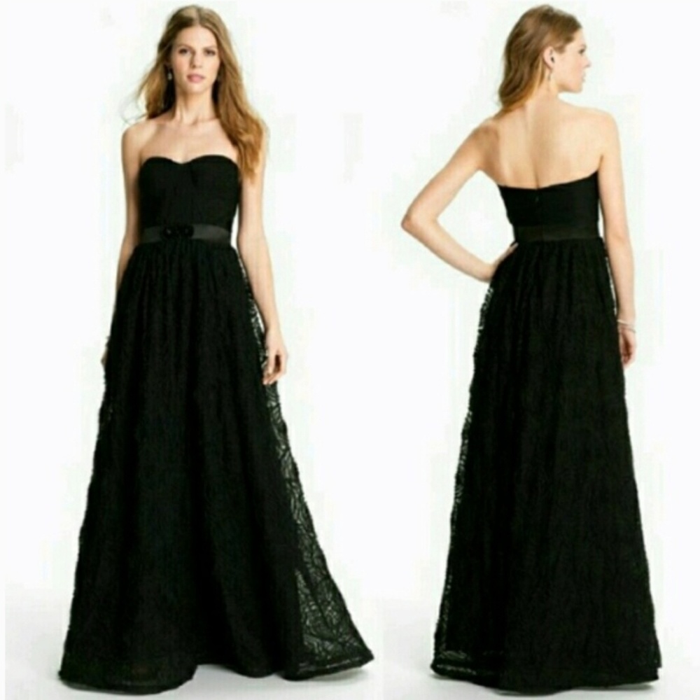 Gown - Picture 2 of 7
